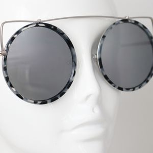 Urban Well Bred Gray Mirrored Pop Art Sunglasses